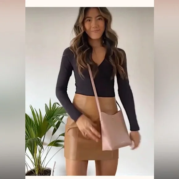 Medium Shoulder Bag - Picture 3 of 9